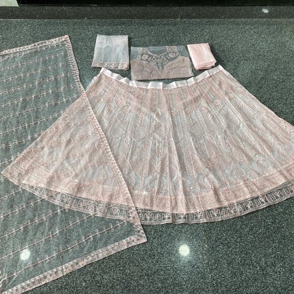 Lehengha - Picture 5 of 9